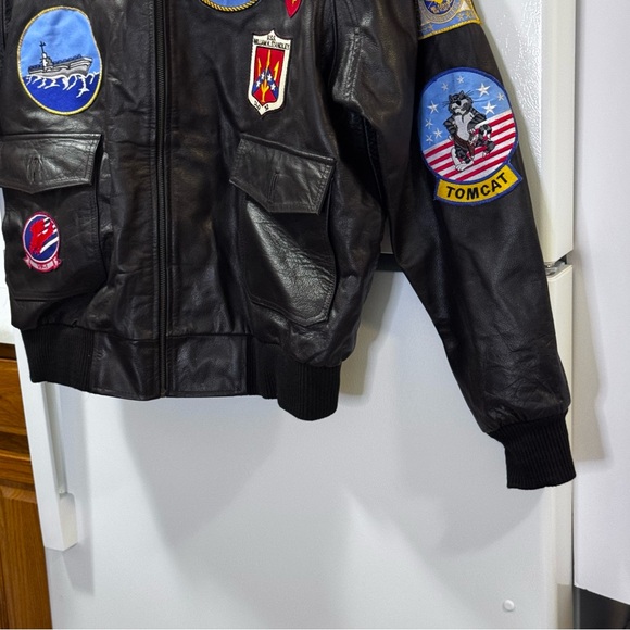 Men's Black Bomber Jacket with Patches removable brown faux fur collar pockets - Picture 3 of 5